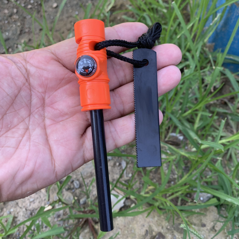 Multifunctional Long Tactical  - Magnesium Fire Starter recensione e prezzo