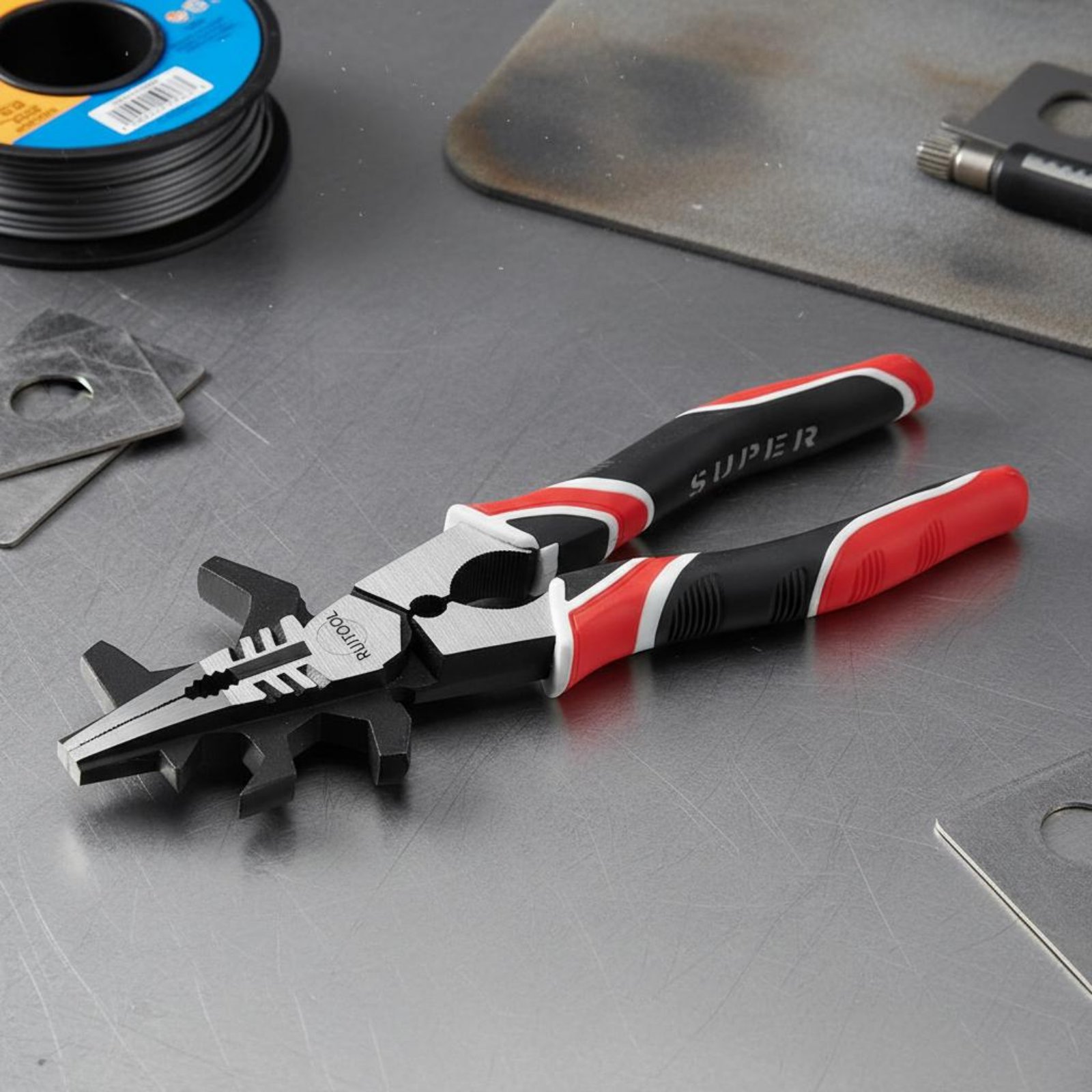 Multi-Function Soldering Plier - Multi Tool Plier recensione e prezzo